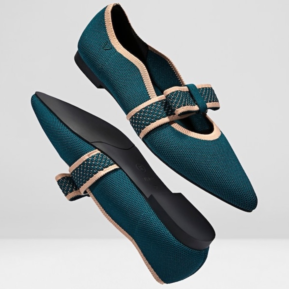 Elegant Teal and Beige Women's Flats